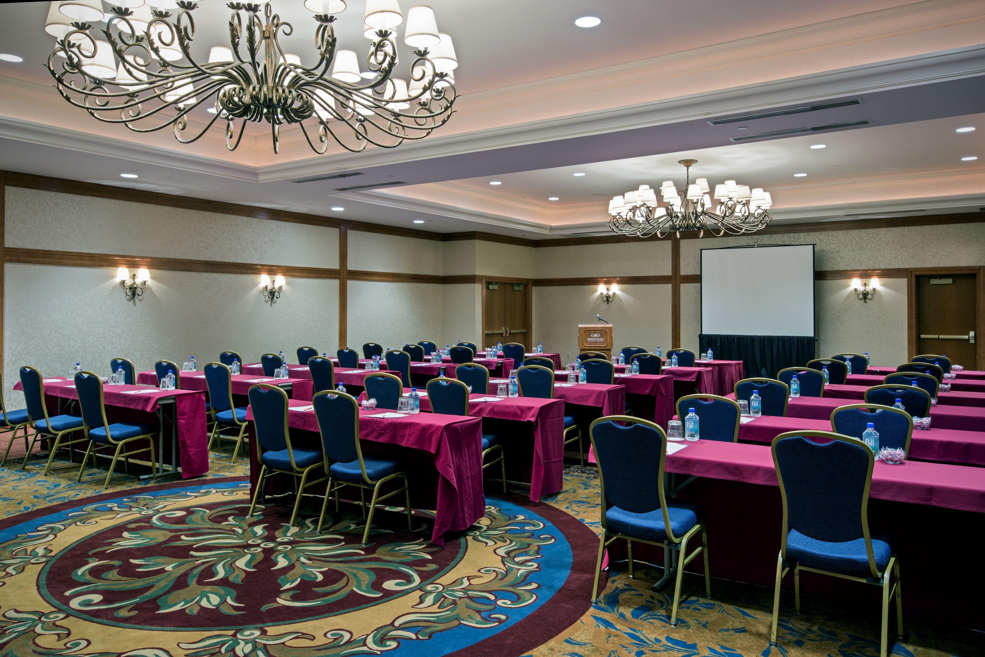 Отель Crowne Plaza Philadelphia Кинг-оф-Праша Экстерьер фото