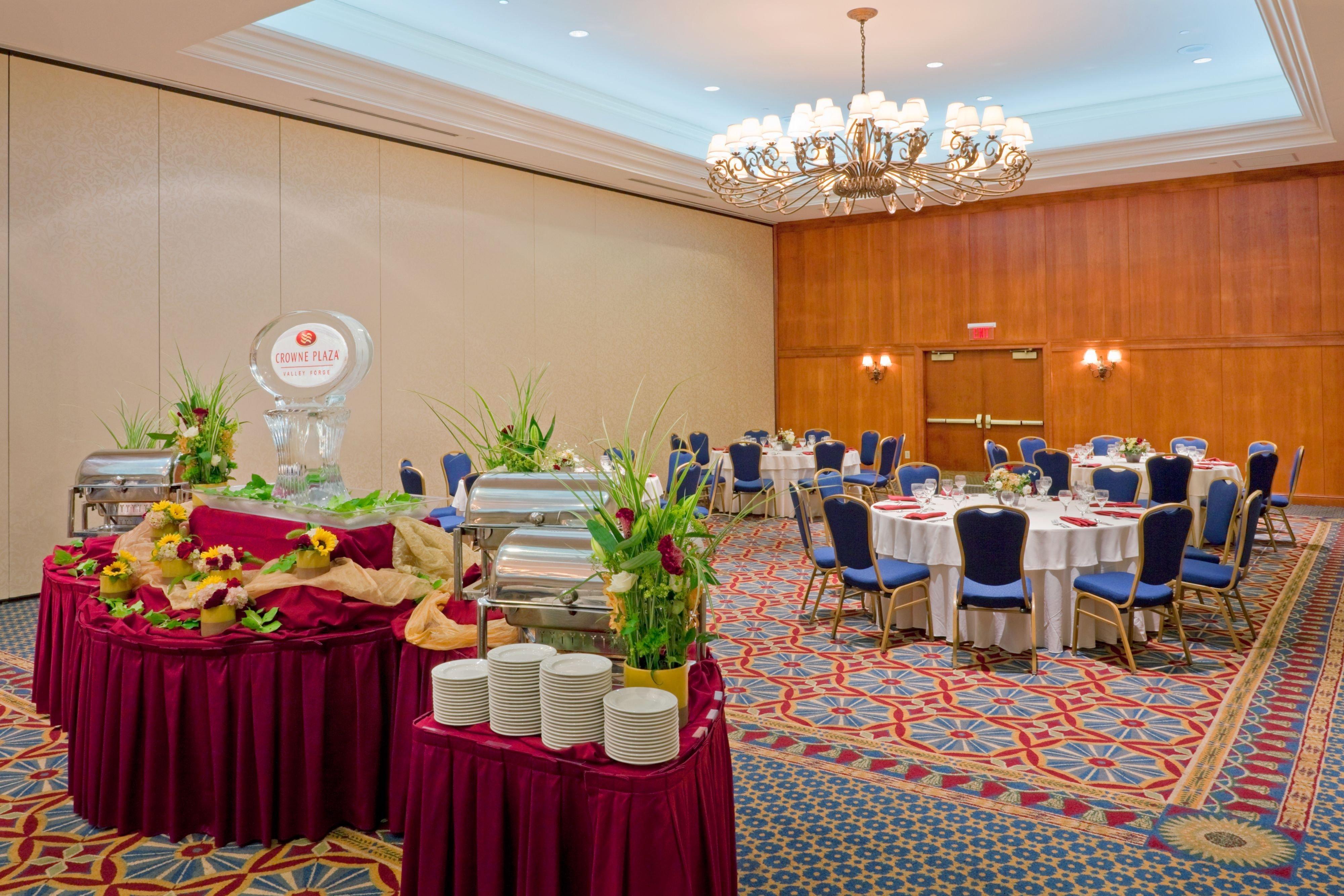 Отель Crowne Plaza Philadelphia Кинг-оф-Праша Экстерьер фото